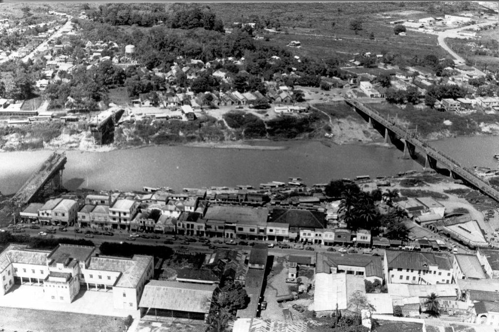 Vista aérea da avenida Epaminondas Jácome, no centro da capital Rio Branco-AC (anos 70).